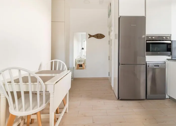 Con Vistas A La Playa